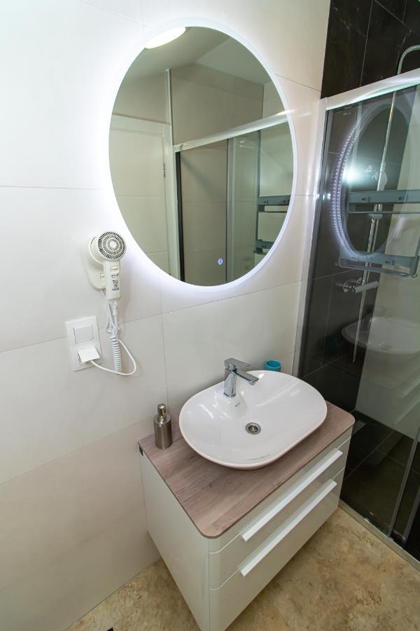 Luxury Apartments Iris Mostar Dış mekan fotoğraf